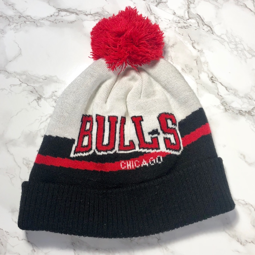 Chicago Bulls Basketball Adidas Knit Pom Pom Hat